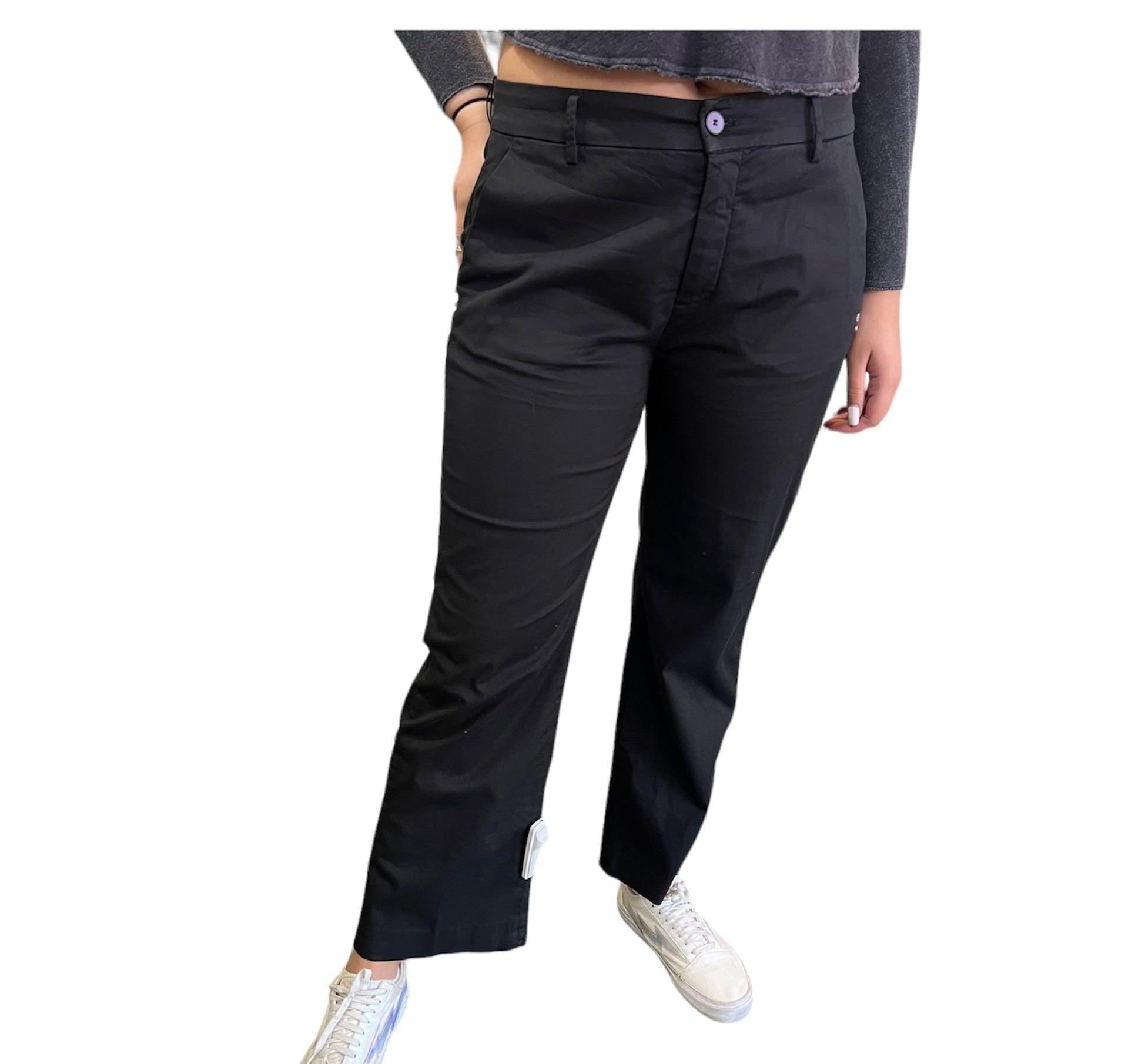 New York Cropped Chino Pants Female Product Image