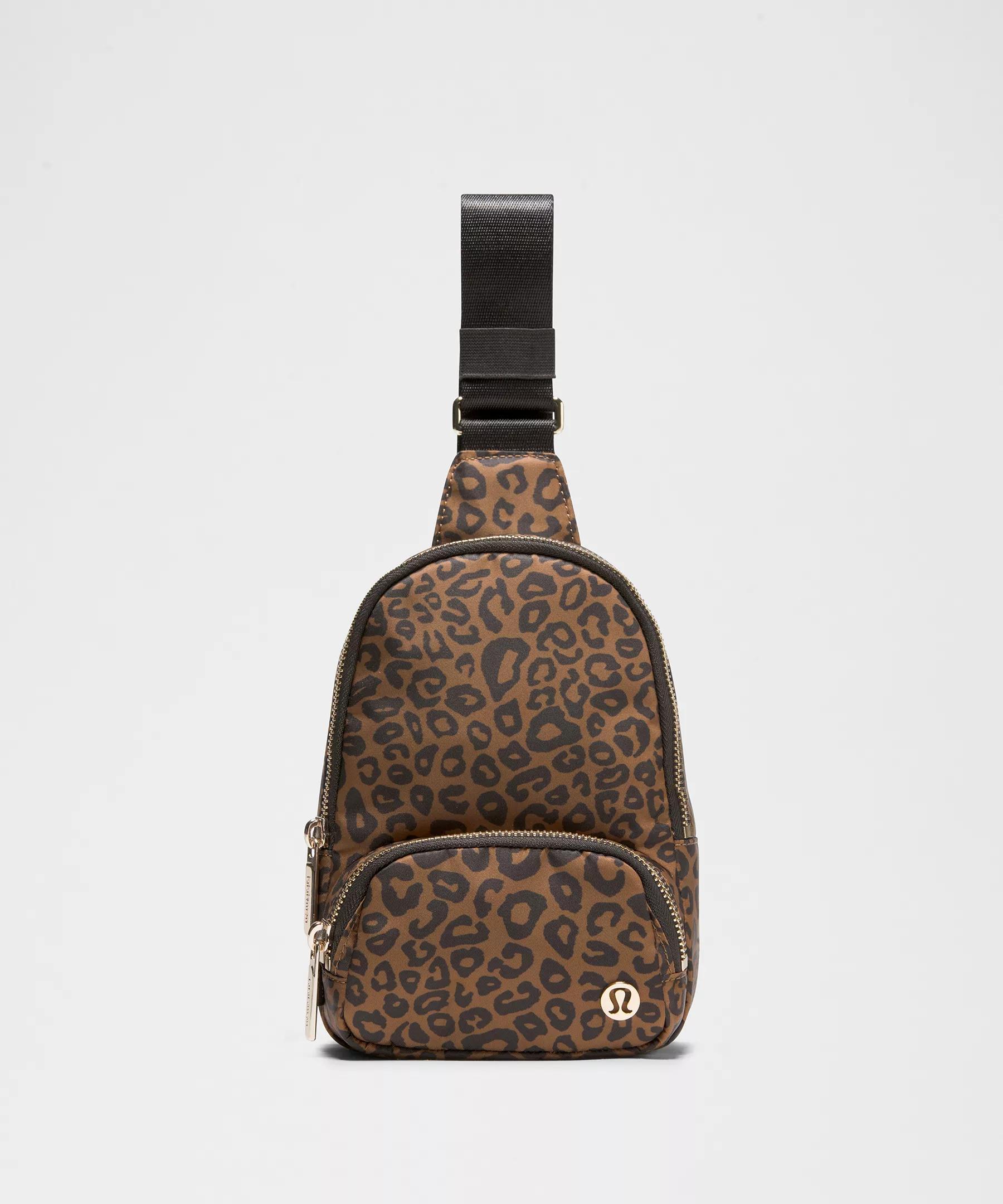 Everywhere Sling Bag Small 2L Product Image