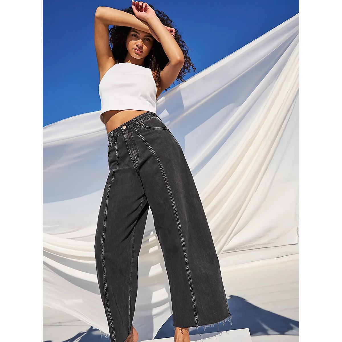 Women's Cowboy Barrel Jean in Rinse Product Image