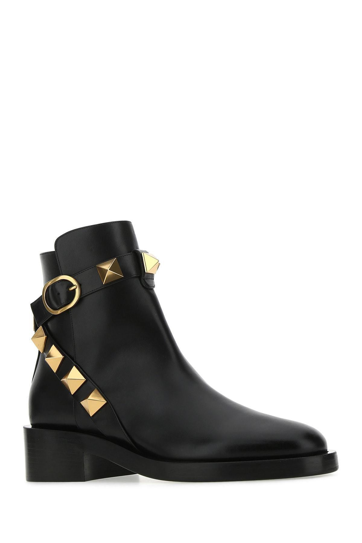 VALENTINO GARAVANI Roman Stud Ankle Boots In Black Product Image
