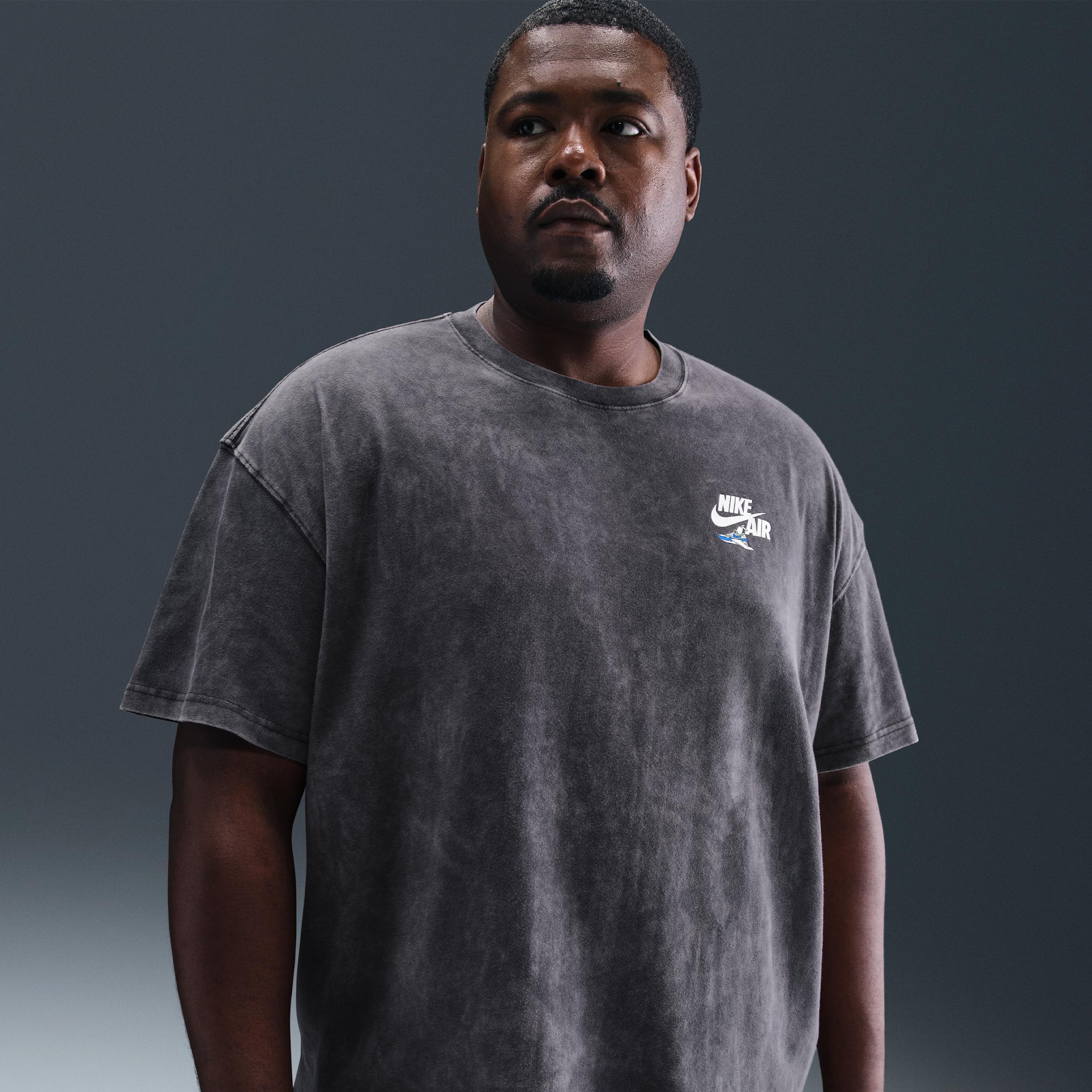 Nike Sportswear T-Shirt Product Image