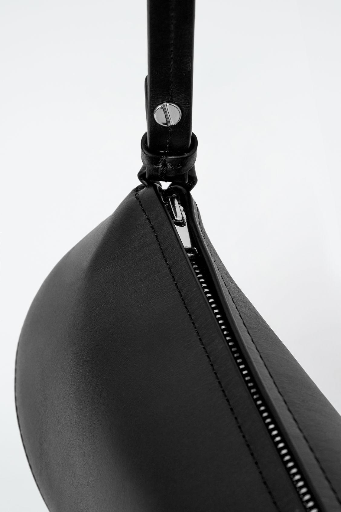 COVE CLUTCH BAG - LEATHER Product Image