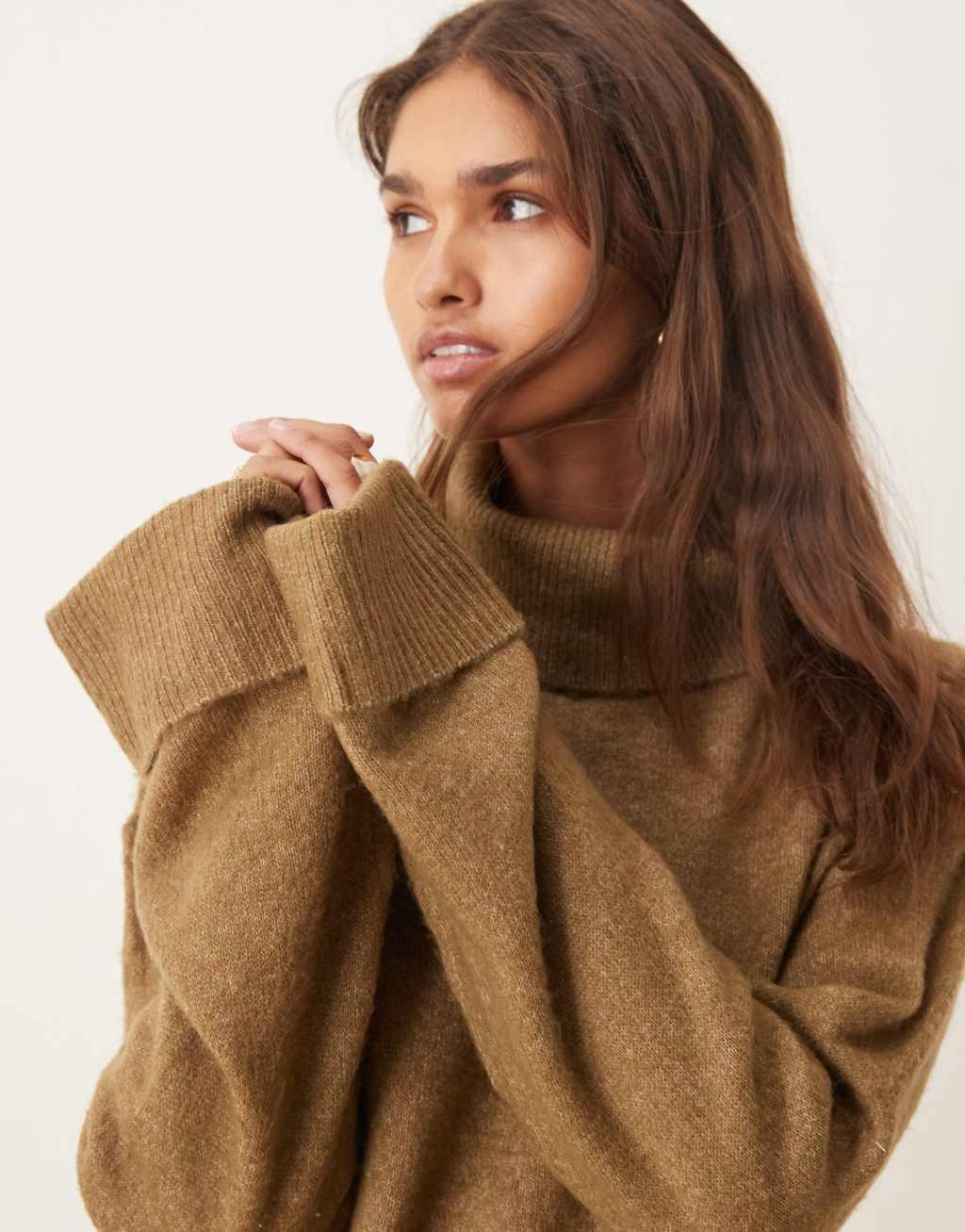 Vila roll neck oversized sweater with turn up cuff in green melange Product Image