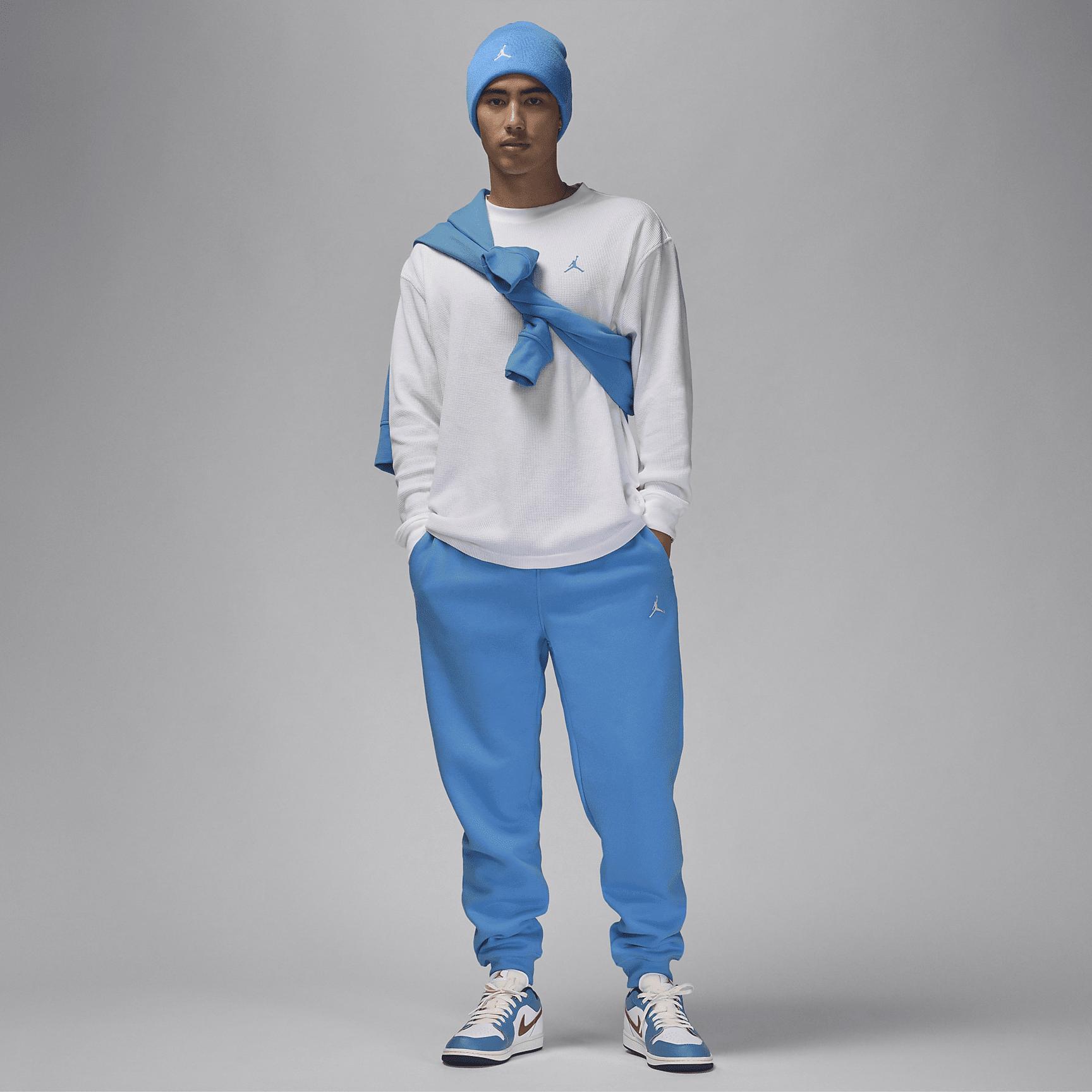 Jordan Essentials Men's Long-Sleeve Top Product Image