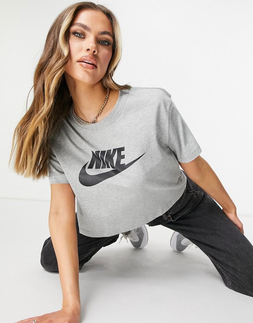 Nike Sportswear Essential Women's Cropped Logo T-Shirt Product Image