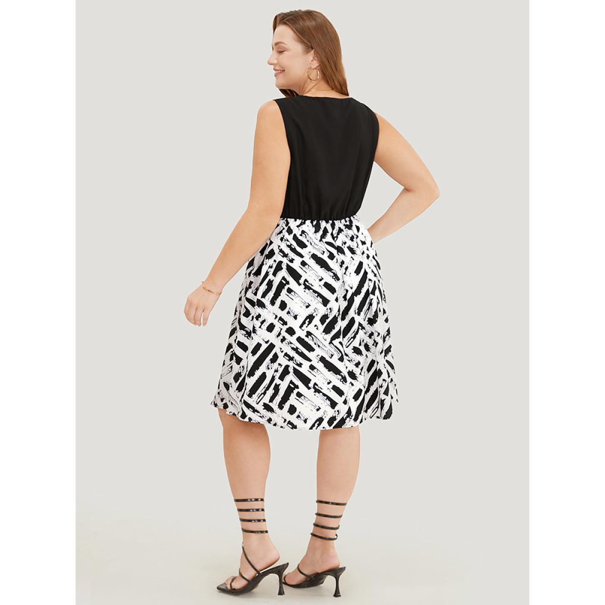 Plus Size Graphic Patchwork Pocket Contrast Lace Tank Dress Black Women Elegant Gathered V-neck Sleeveless Curvy Knee Dress BloomChic 26/4X Product Image