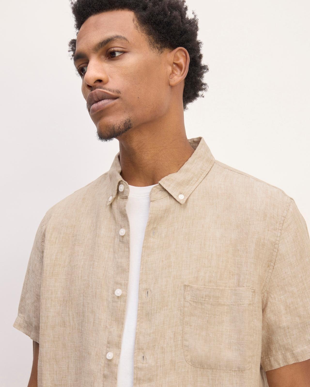 The Classic Short-Sleeve Shirt in Linen Product Image