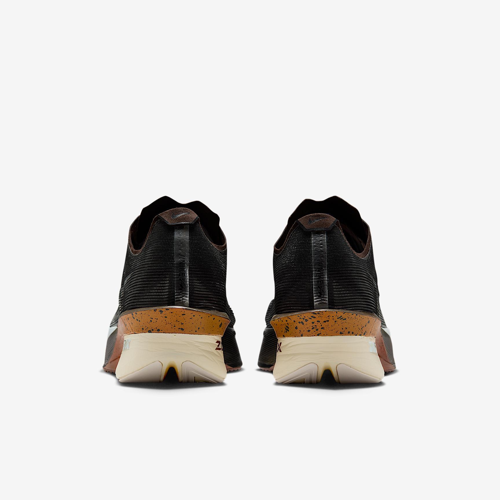 Nike Men's Vaporfly 4 Road Racing Shoes Product Image
