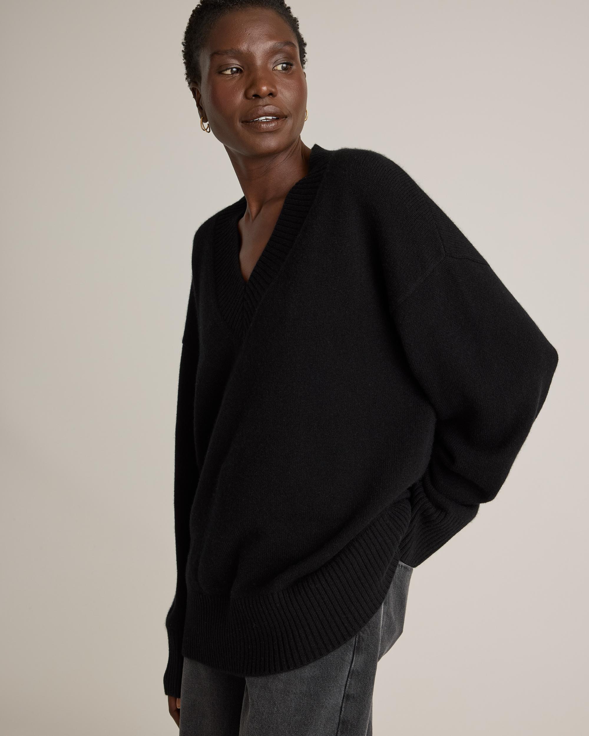Quince | Women's Mongolian Cashmere OverSized V-Neck Sweater Size XL Product Image