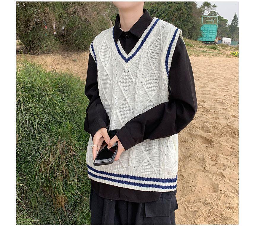 V-Neck Oversized Cable Knit Vest Product Image