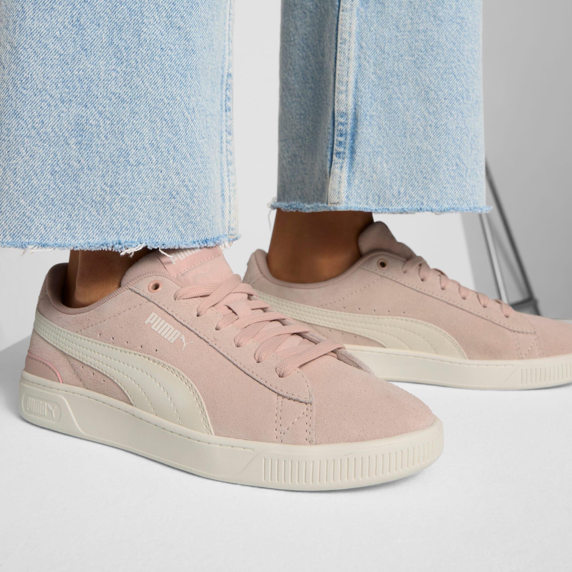 Vikky V3 Women's Sneakers Product Image