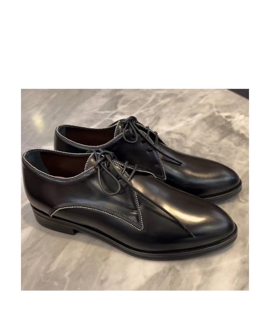 ALAÏA Casual Flat Shoes In Black Product Image