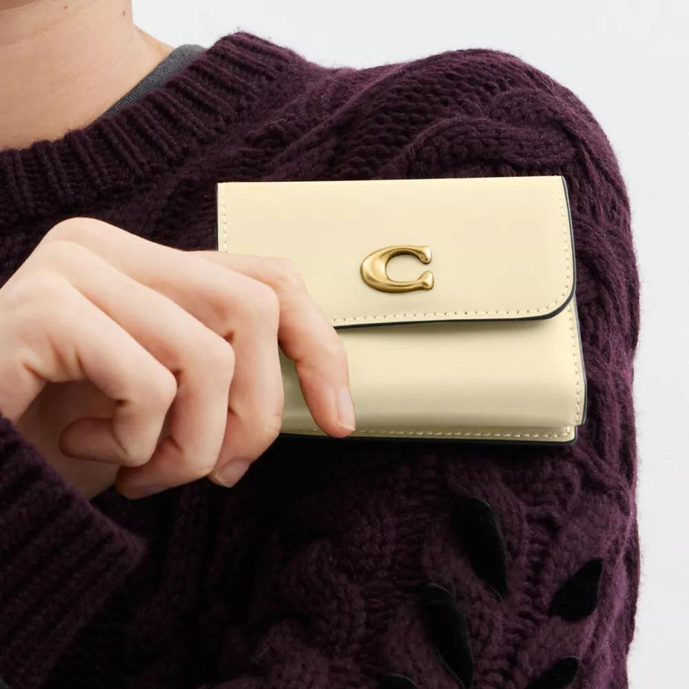 Essential Card Holder Wallet Product Image