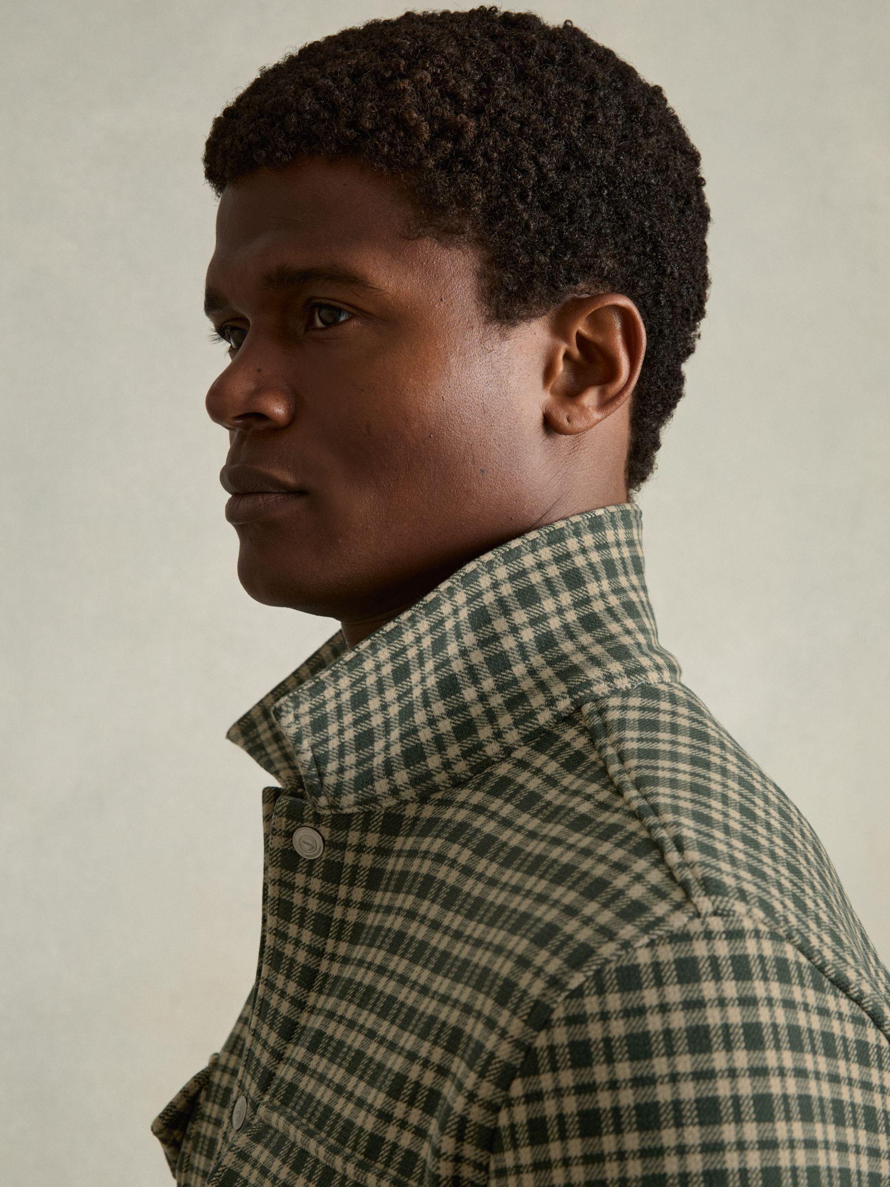 Check Patch-Pocket Overshirt in Green Product Image