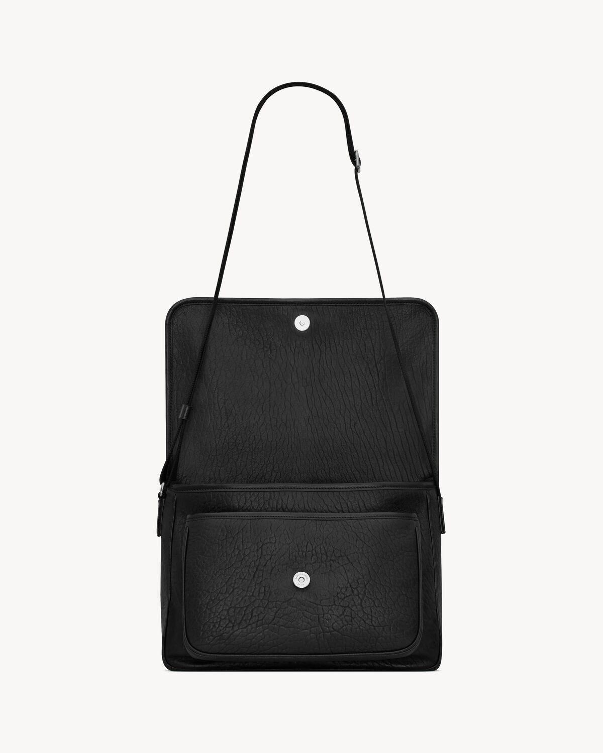 niki messenger in grained leather Product Image