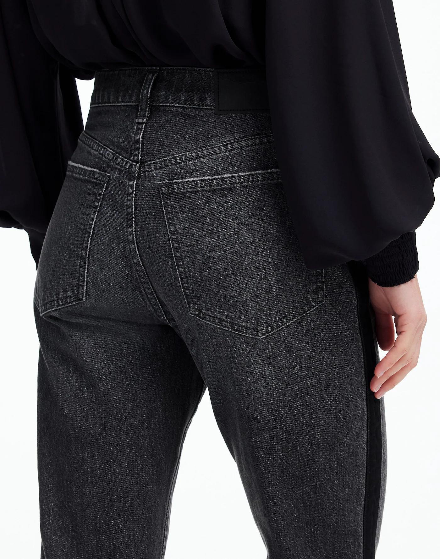 The '90s Straight Jean in Rojas Wash: Tux Stripe Edition Product Image