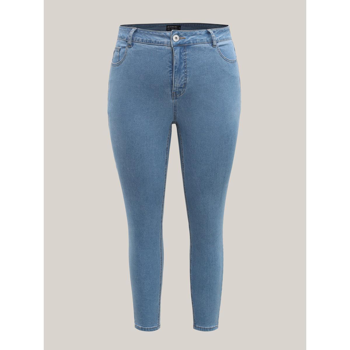 Plus Size Classic Skinny-Fit Mid Rise Jeans Women Denimblue Medium stretch Slanted pocket Jeans BloomChic 18/2X Product Image