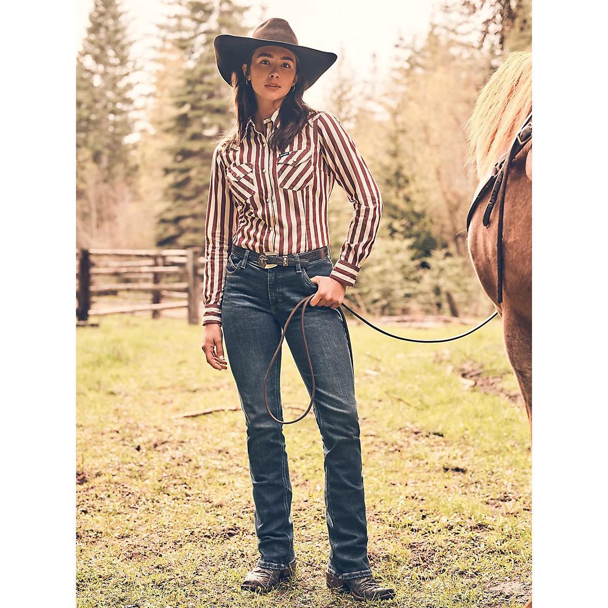 Women's Wrangler® Ultimate Riding Jean Willow Mid-Rise Bootcut in Traci Product Image
