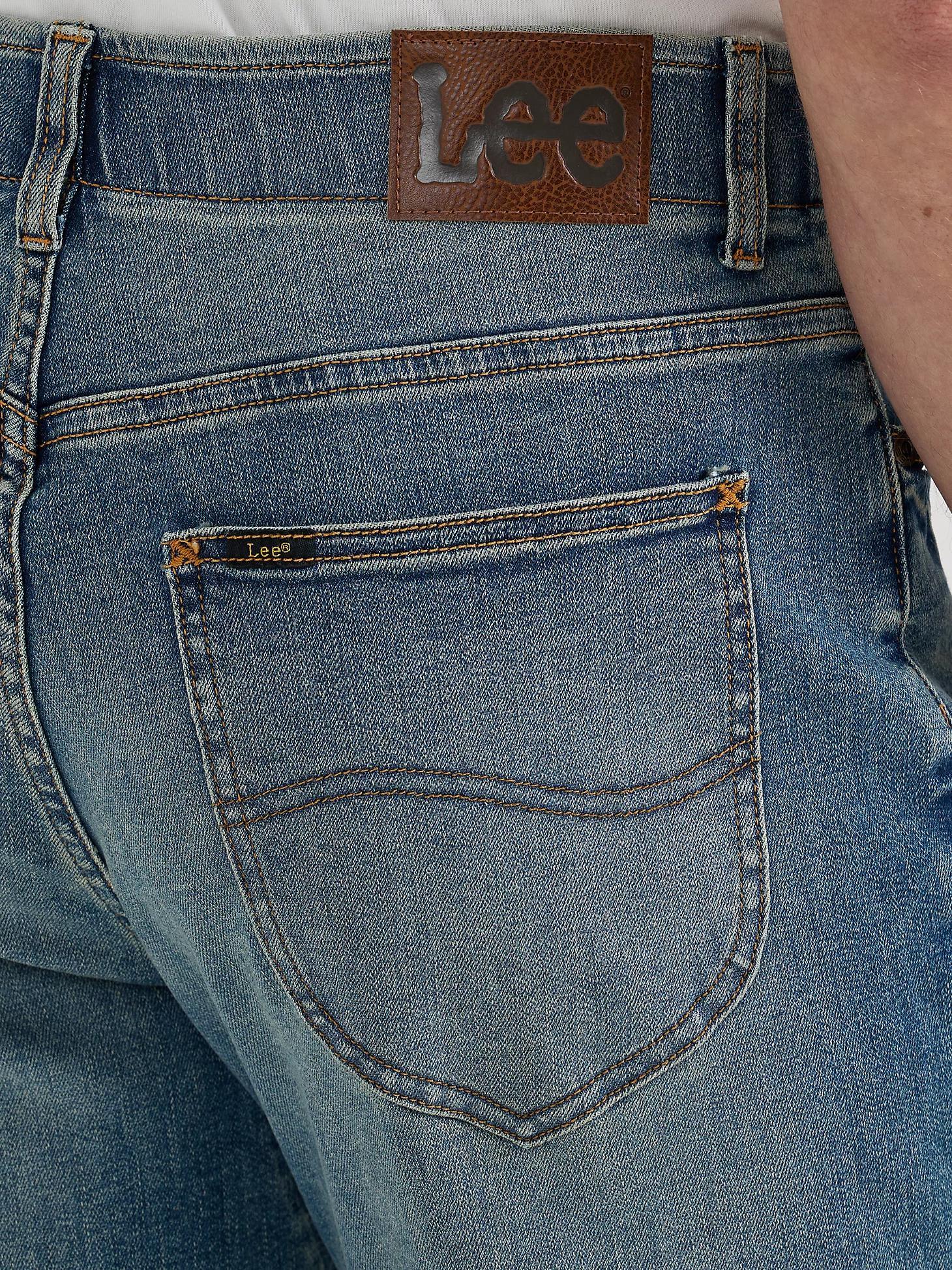 Men's Extreme Motion Relaxed Straight Jean | Men's Jeans | Lee® Product Image