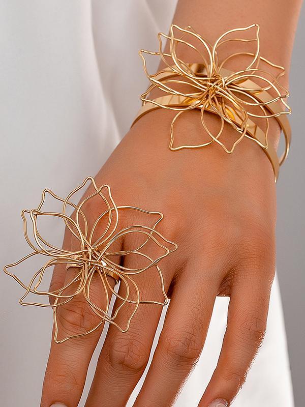 Flower Shape Bracelet Accessories + Rings Accessories Product Image