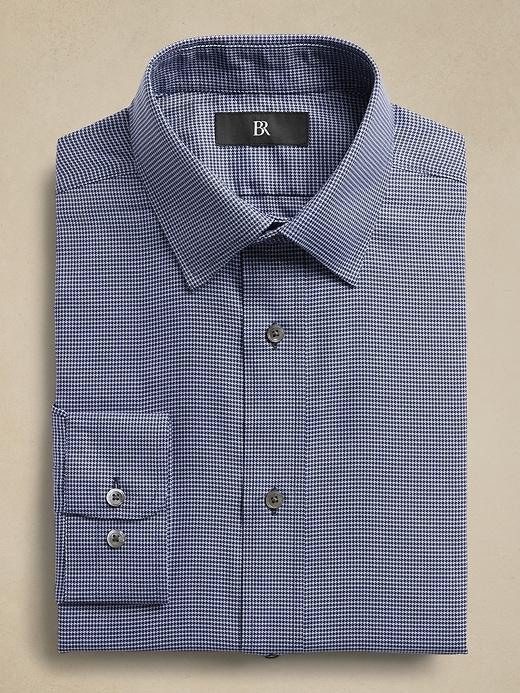 Standard-Fit Wrinkle-Resistant Dress Shirt Product Image
