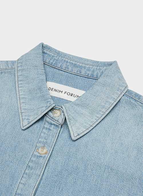 the fitted denim blouse Product Image