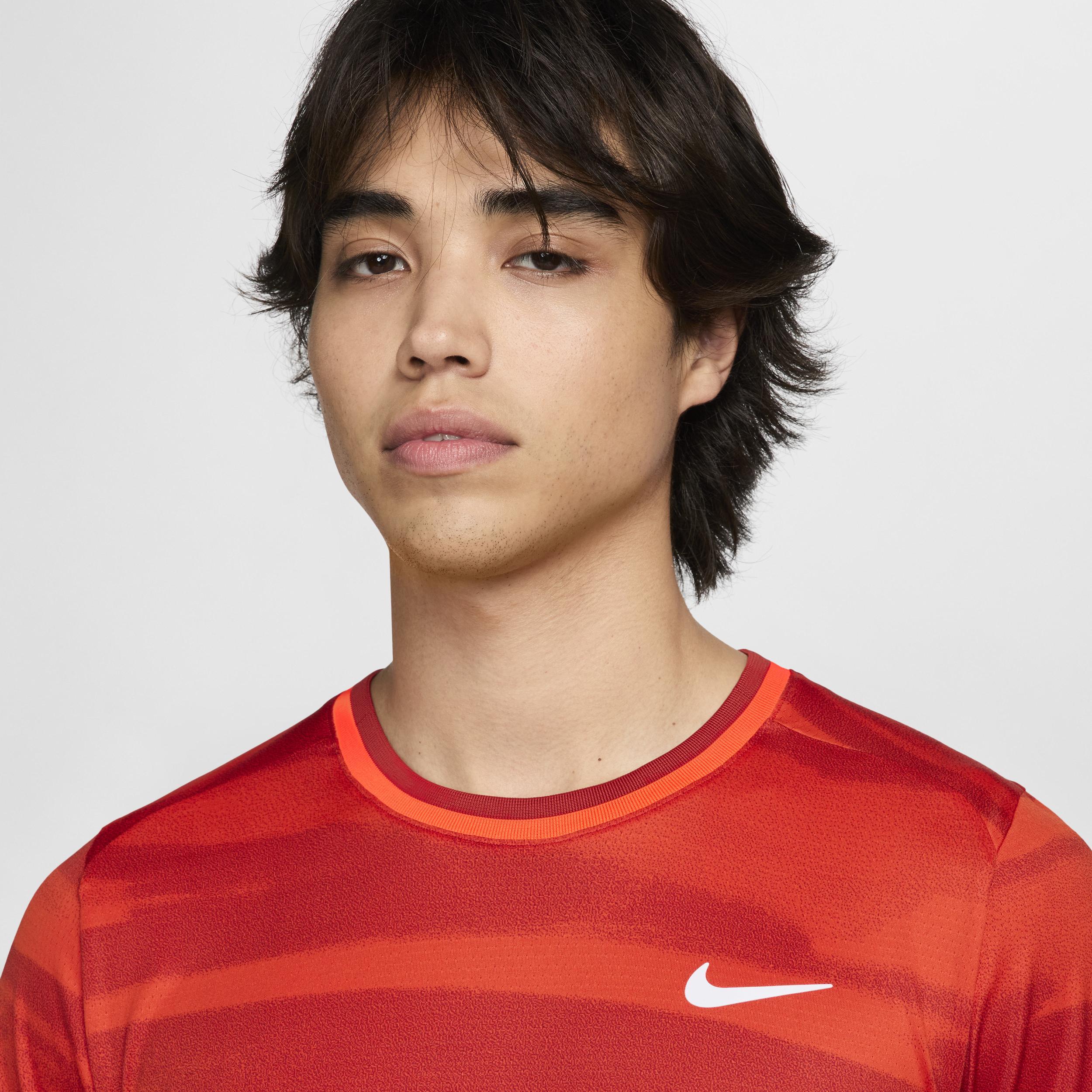 NikeCourt Advantage Men's Dri-FIT Tennis Top Product Image