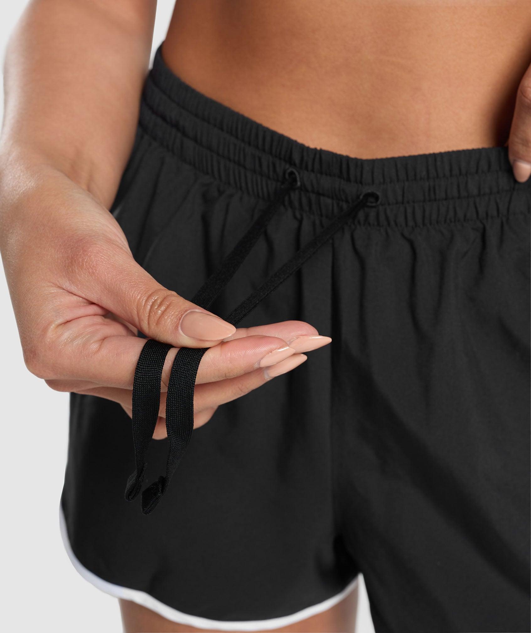 Gymshark Training Contrast Loose Shorts 2.5" - Black Female Product Image