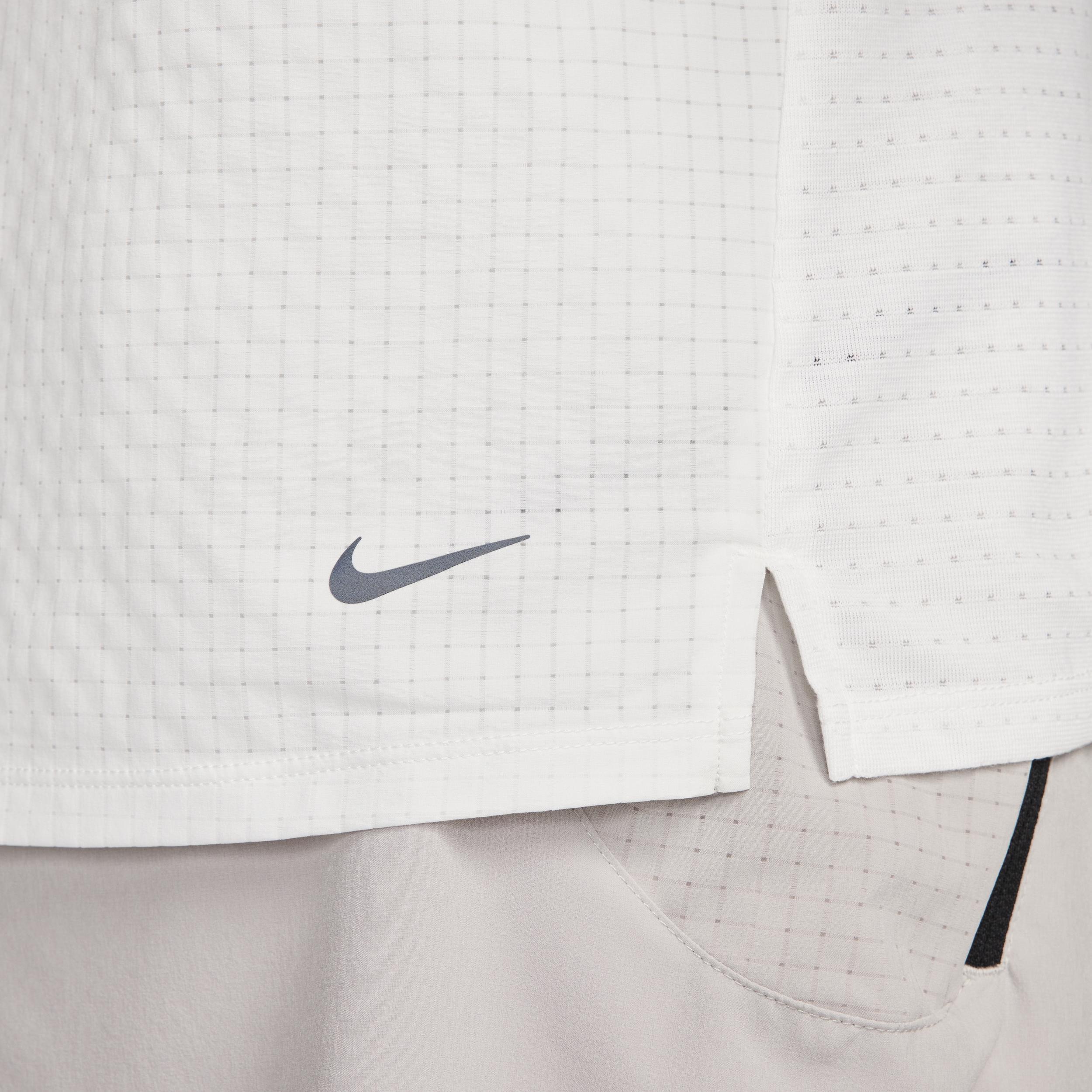 Nike Men's Trail Solar Chase Dri-FIT Short-Sleeve Running Top Product Image