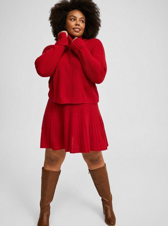 Ribbed Pullover Sweater Product Image