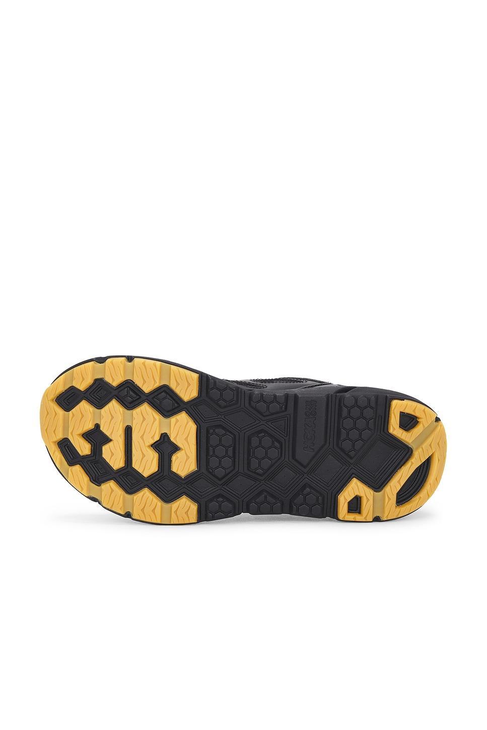 U Clifton L Athletics Sneakers Product Image