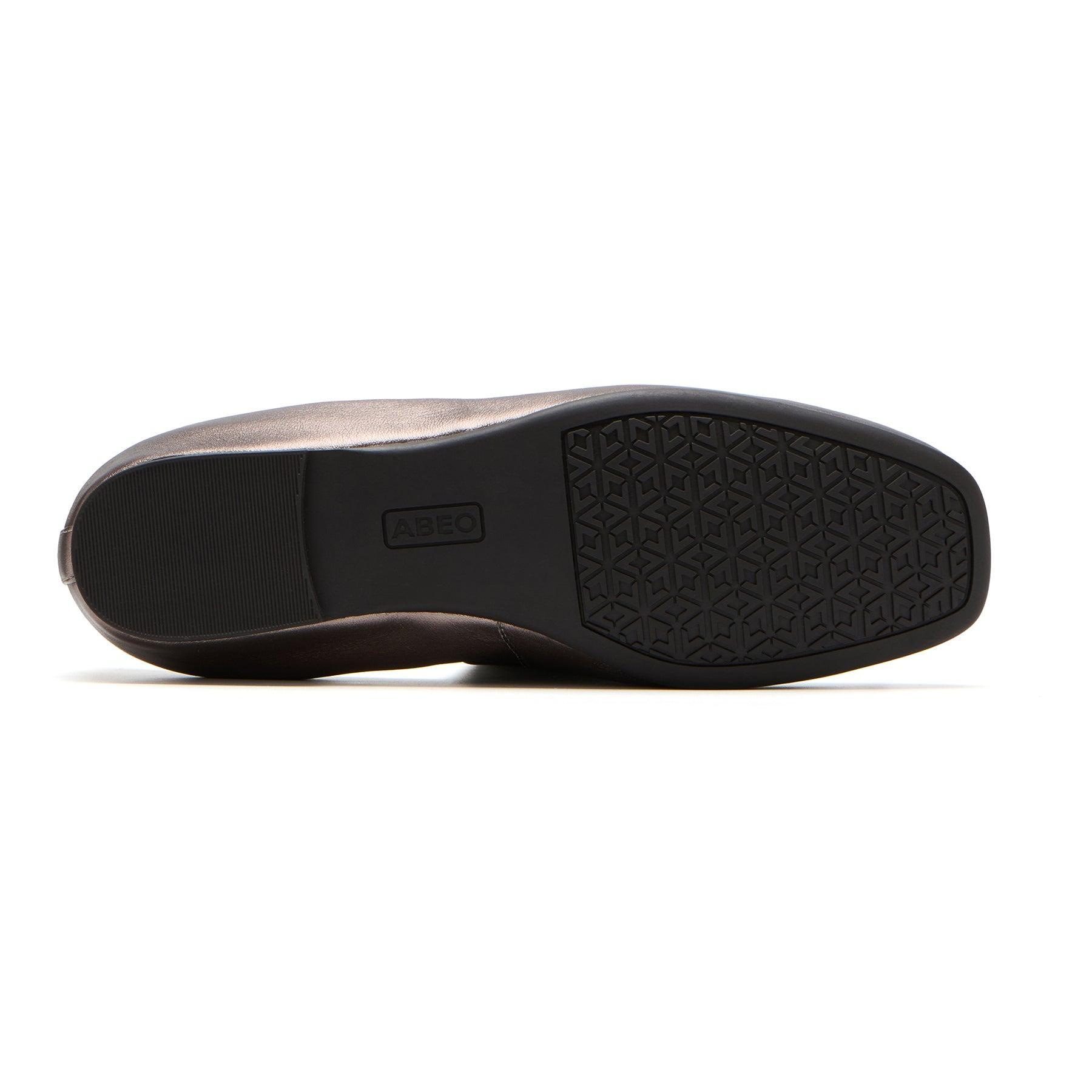 Cadence Bow Metatarsal Female Product Image