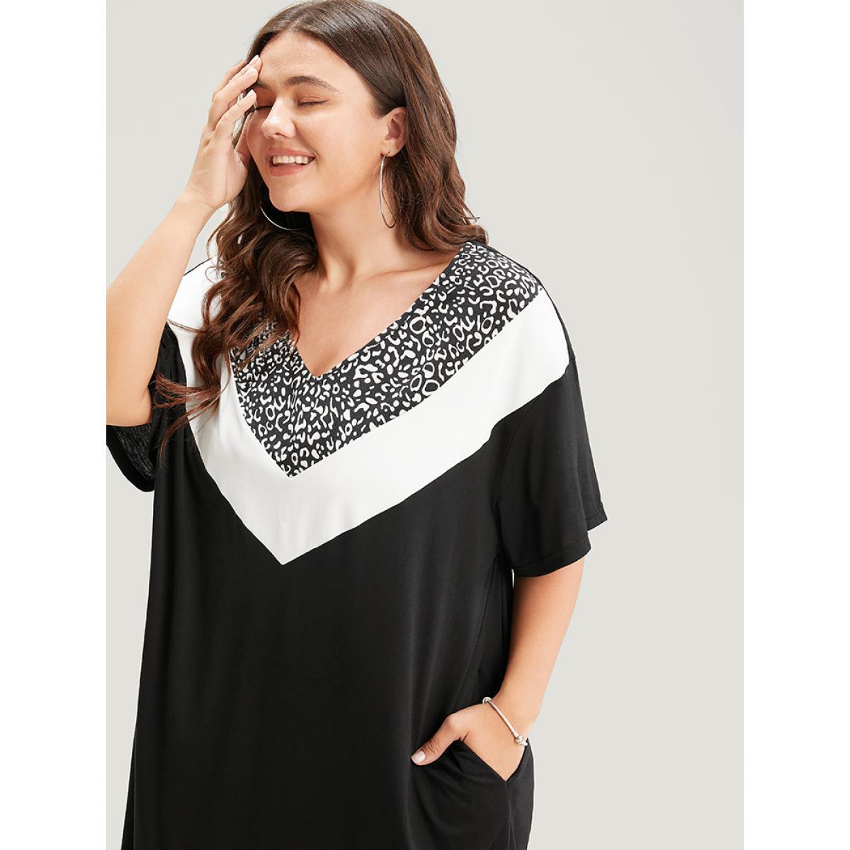 Plus Size Leopard Contrast Pocket Arc Hem Dress Black Women Casual Contrast V-neck Short sleeve Curvy Knee Dress BloomChic 10/M Product Image