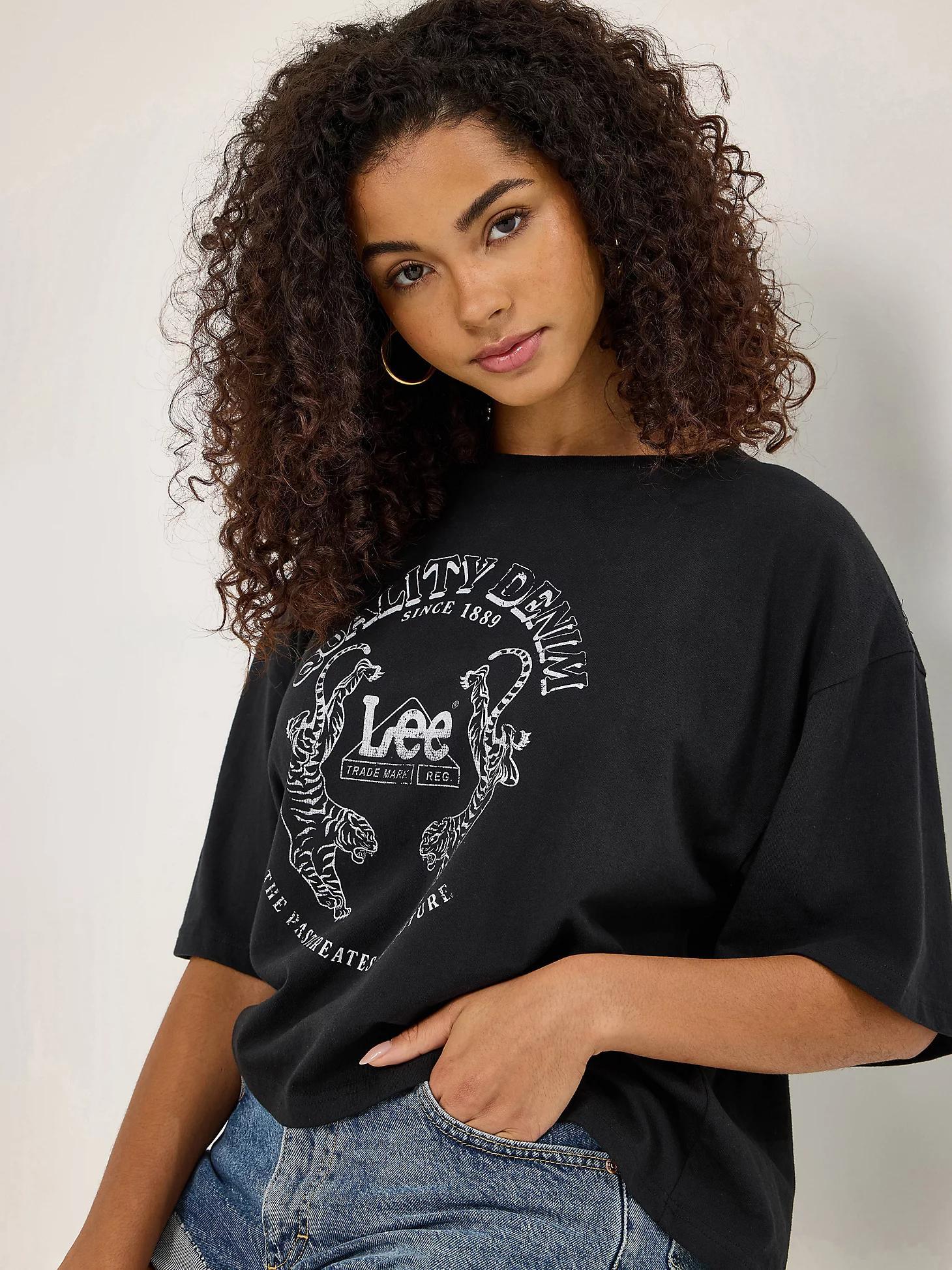 Women's Quality Denim Tiger Boxy Crop Graphic Tee | Women's Tops & Tees | Lee® Product Image