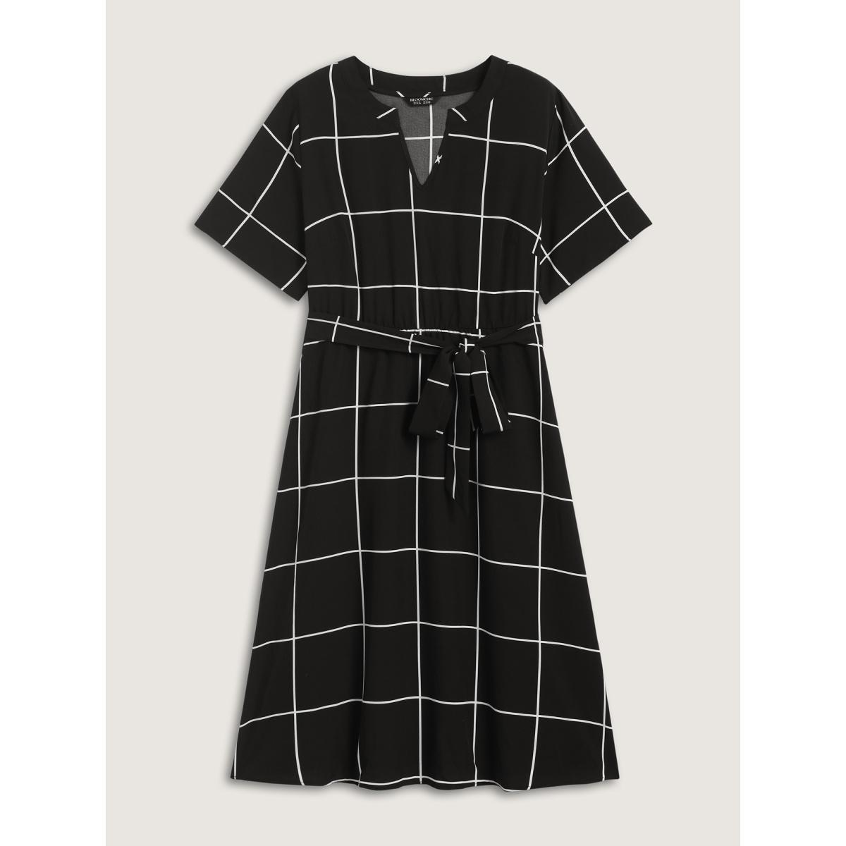 Plus Size Checkered Print Belted Pockets Midi Dress Black Women Belted Flat collar with V-notch Short sleeve Curvy BloomChic 28/5X Product Image