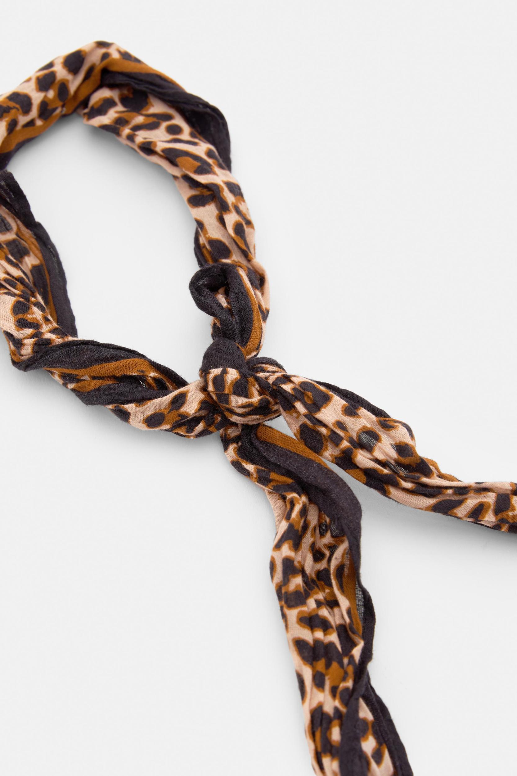 Leopard print bandana scarf Product Image