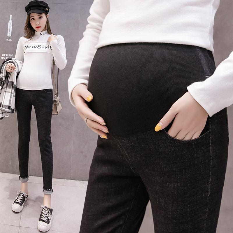 Maternity High Waist Washed Fringed Hem Cropped Tapered Jeans Product Image