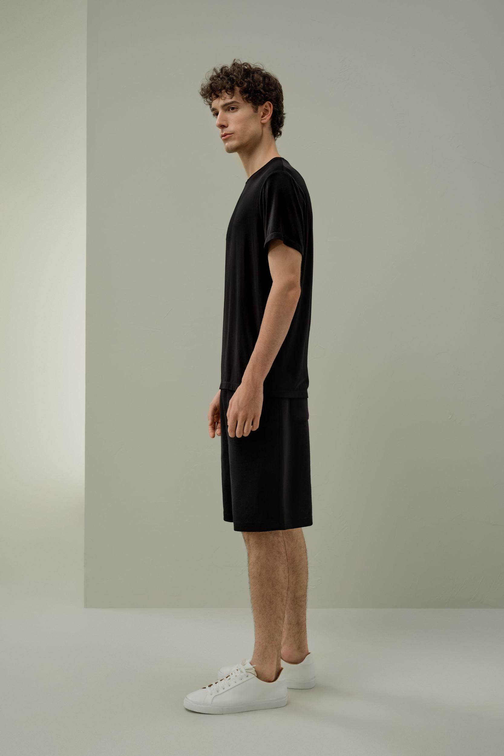 Silk Breeze Jersey Men's T-shirt Product Image