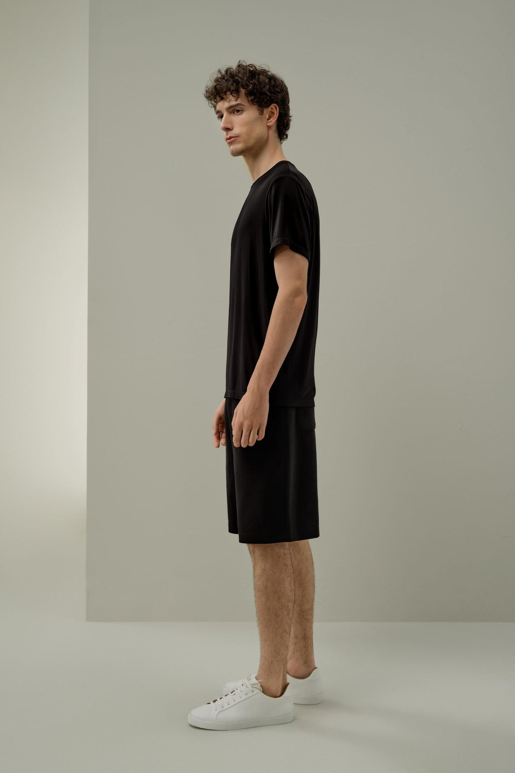 Silk Breeze Jersey Men's T-shirt Product Image