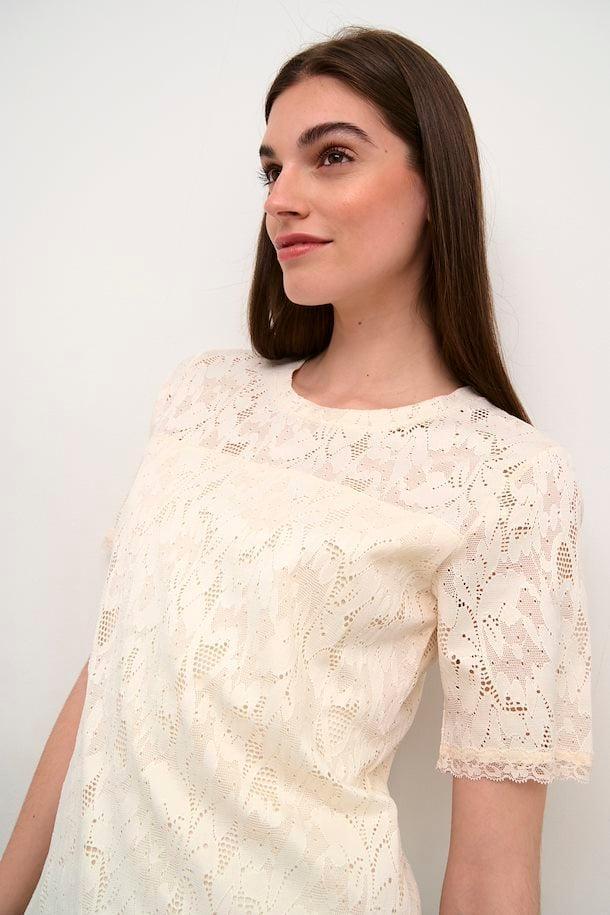 CUzophia T-shirt Product Image