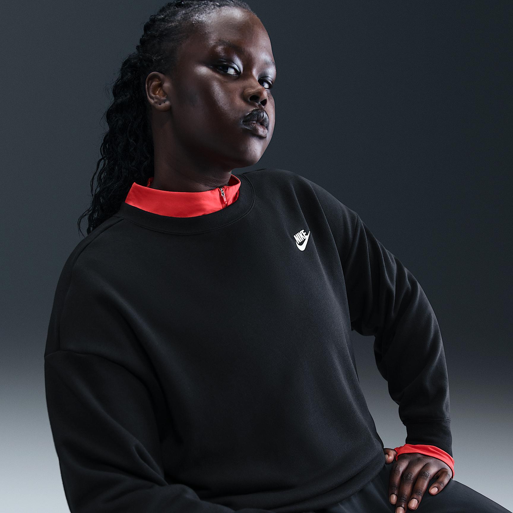 Nike Sportswear Club Fleece Women's Loose Crew-Neck Sweatshirt (Plus Size) Product Image