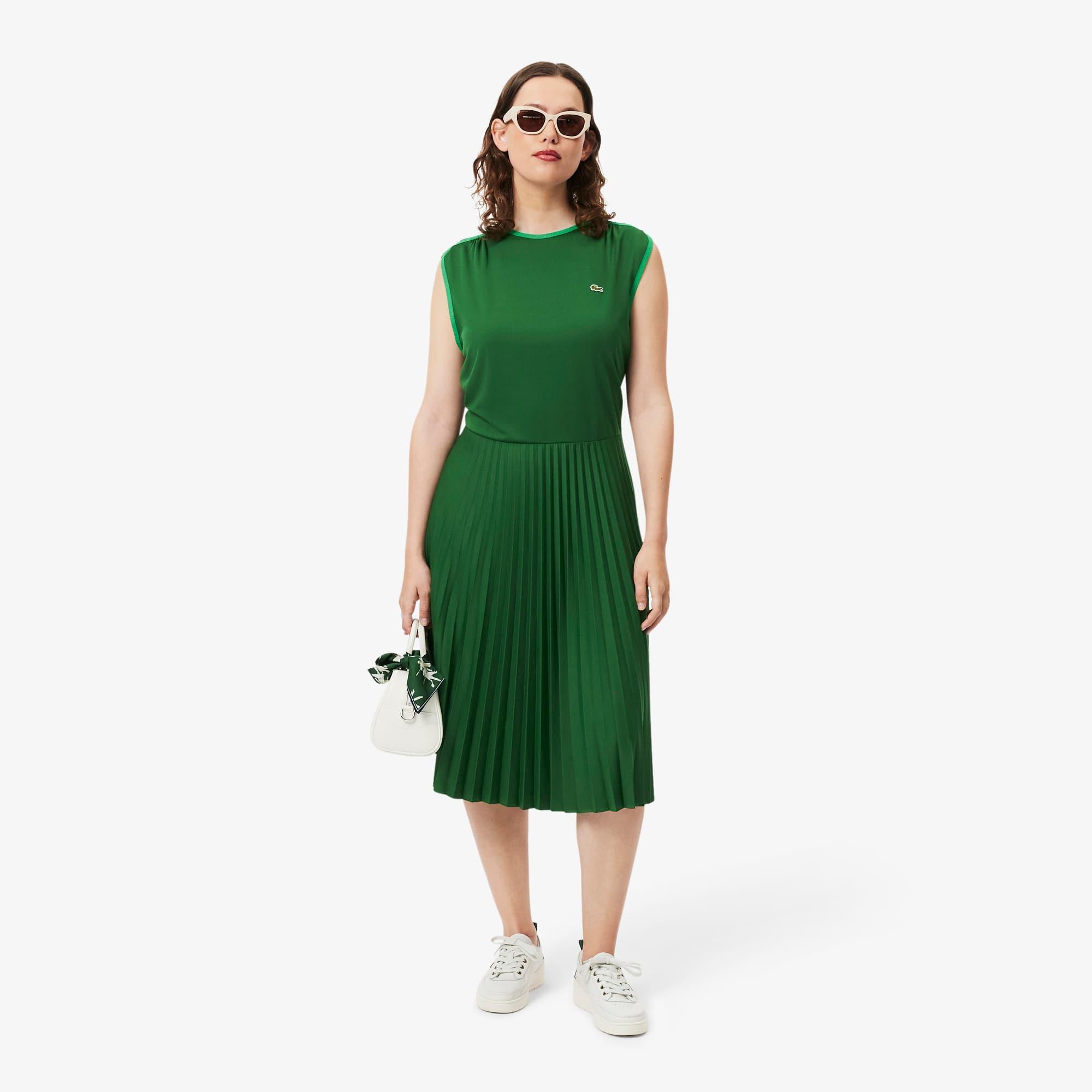 Women's Sleeveless Pleated Dress Product Image