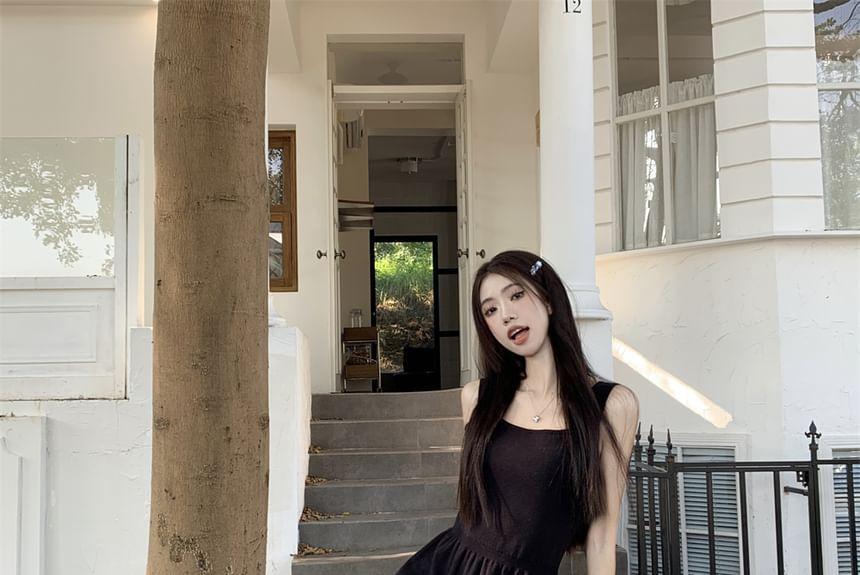 Long-Sleeve Crew Neck Floral Sweater / Spaghetti Strap Midi A-Line Dress Product Image
