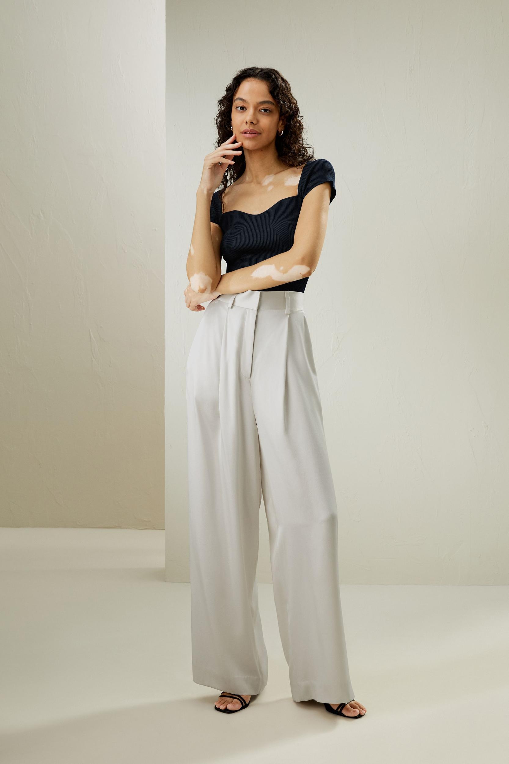 Sweetheart Neck Ribbed Silk Knit Top Product Image