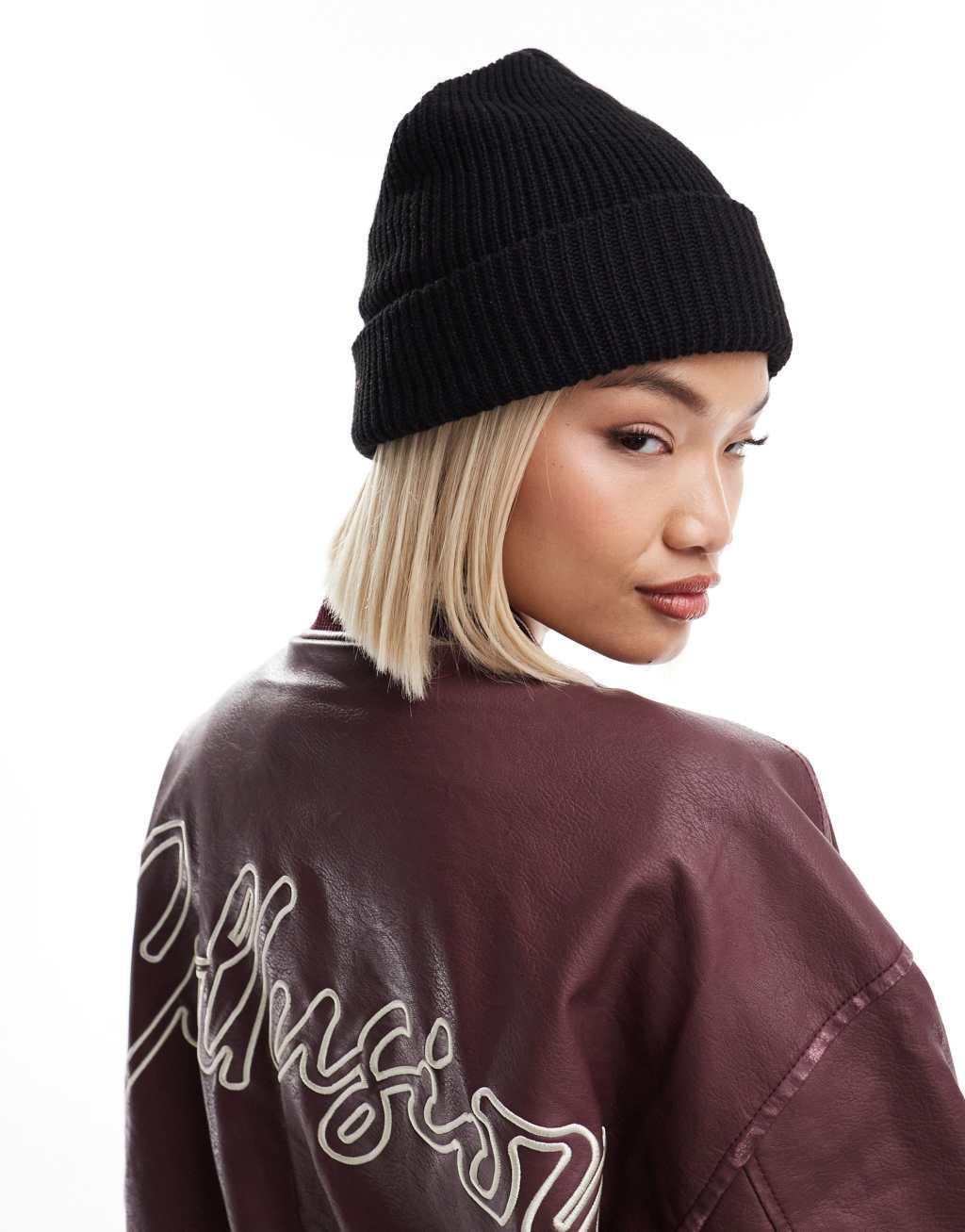 COLLUSION beanie in black Product Image
