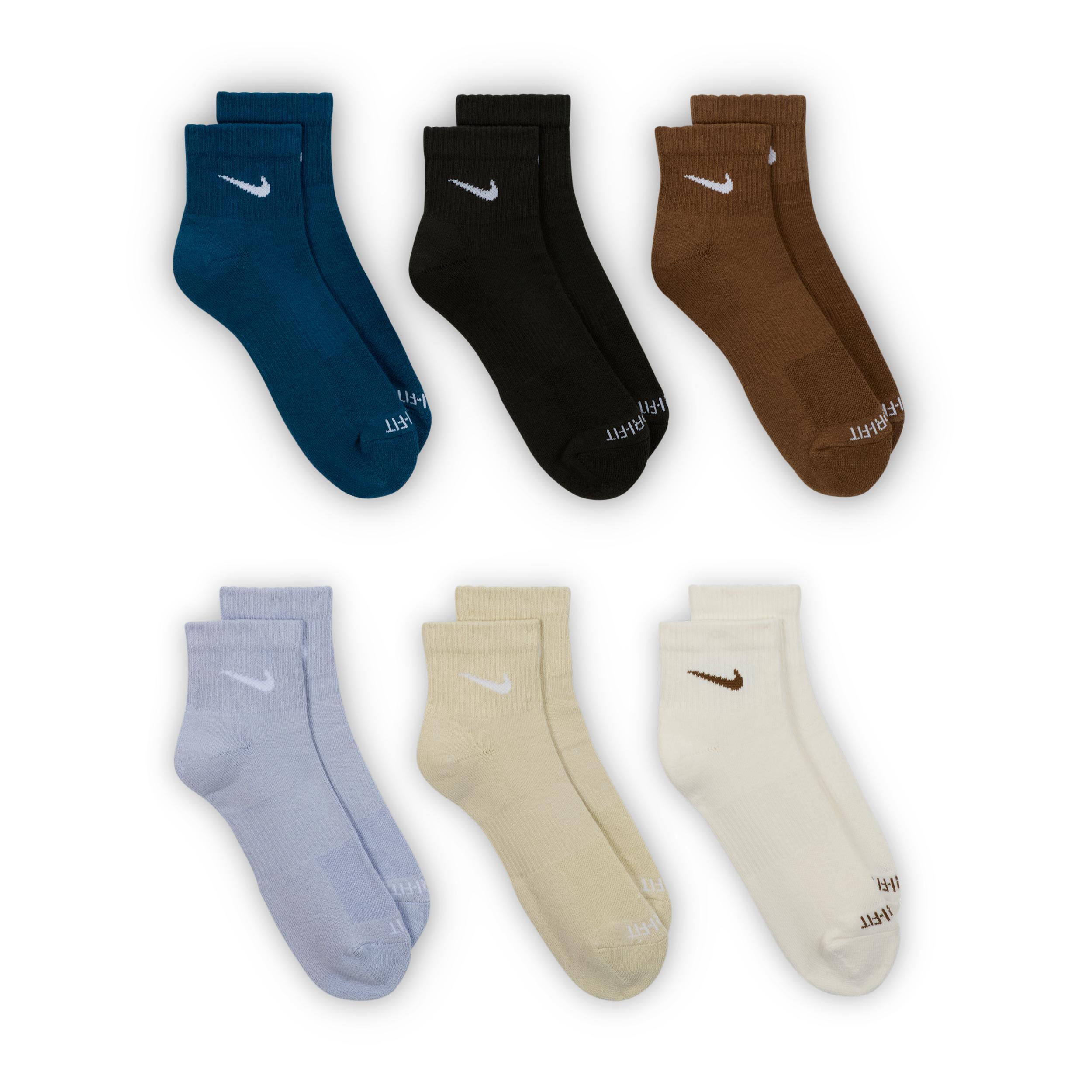 Nike Men's Everyday Plus Cushioned Training Ankle Socks (6 Pairs) Product Image
