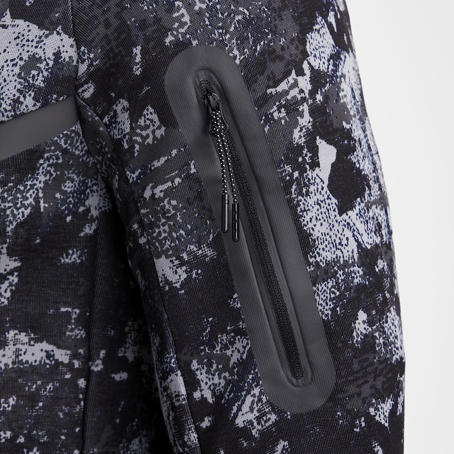 Nike Tech Windrunner Men's Fleece Full-Zip Hoodie Product Image