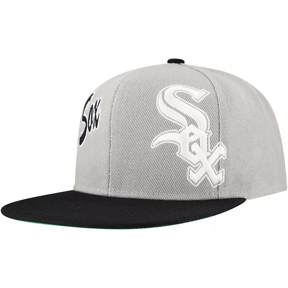 Mens Mitchell & Ness Gray Chicago White Sox Knock Out Panel Snapback Hat Product Image