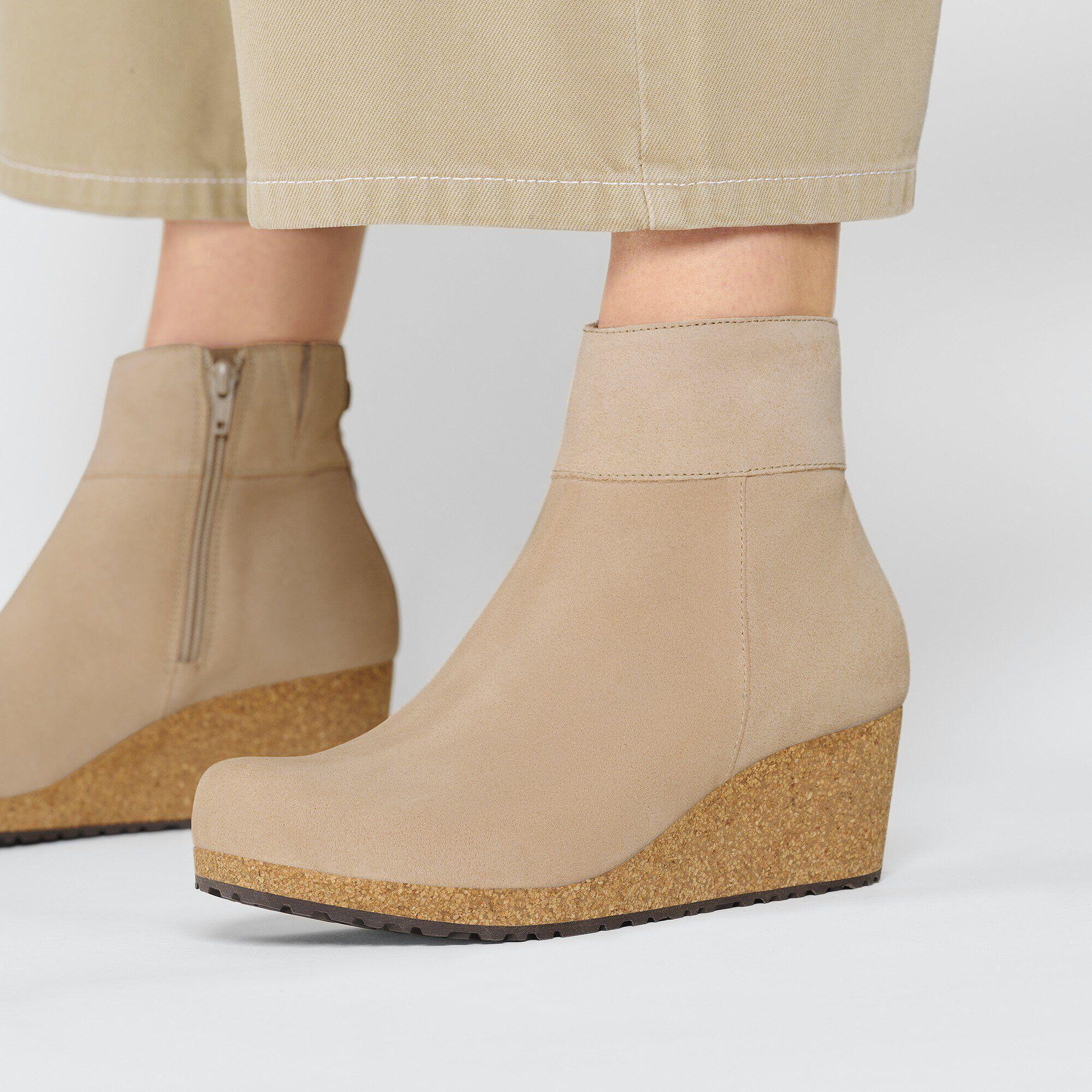 Ebba Suede Leather Product Image