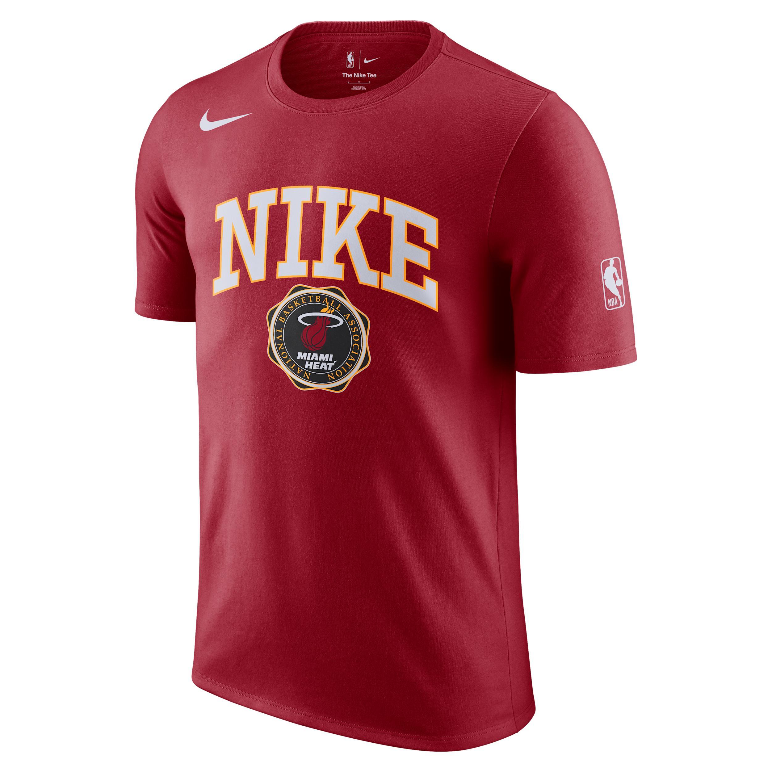 Nike Men's Chicago Bulls Essential Jordan NBA T-Shirt Product Image